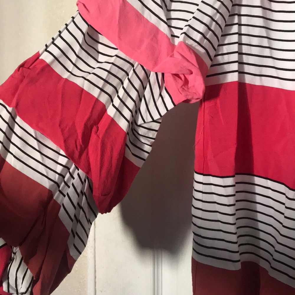 Tri-Color Blouse - Picture 2 of 4